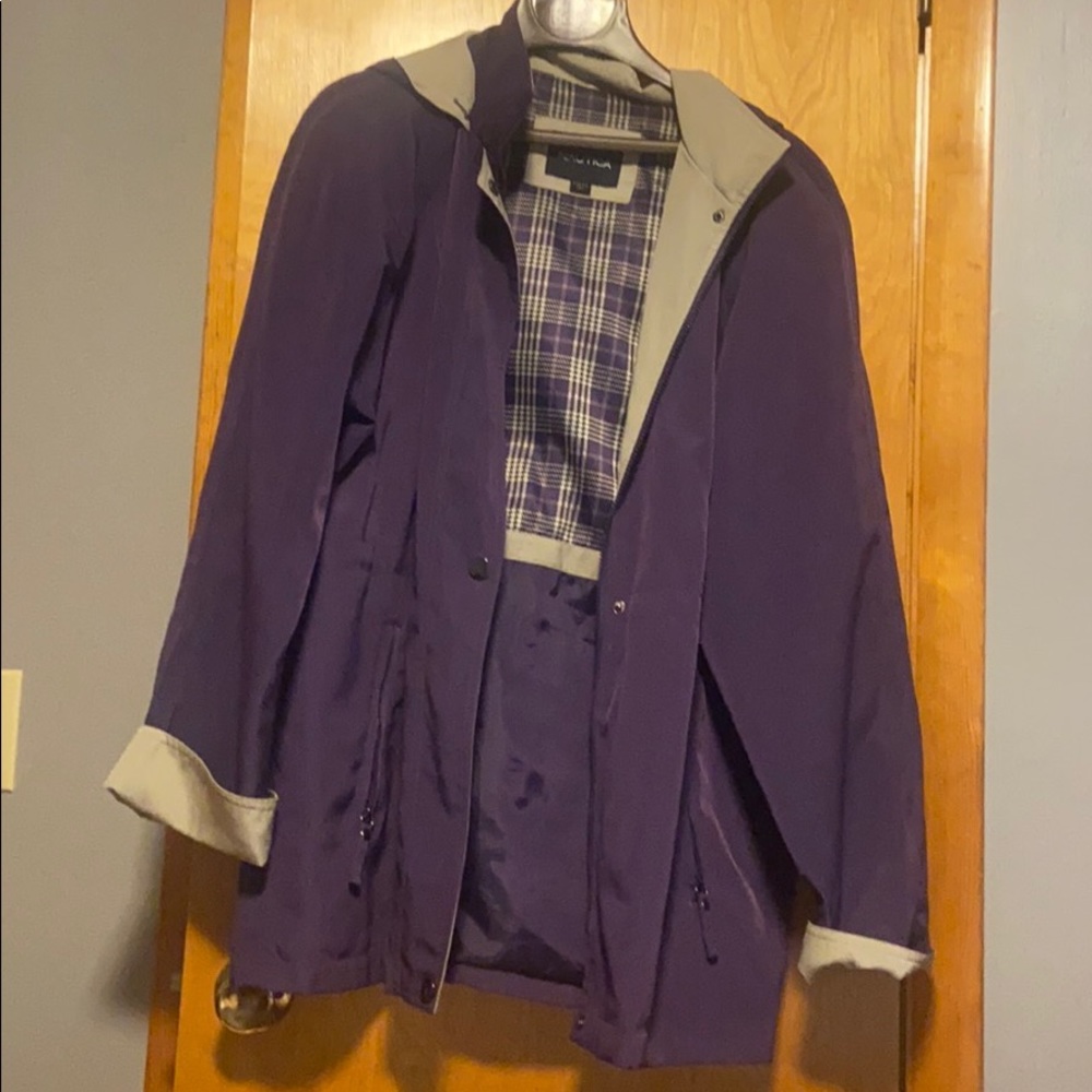 Rain jack with hood
